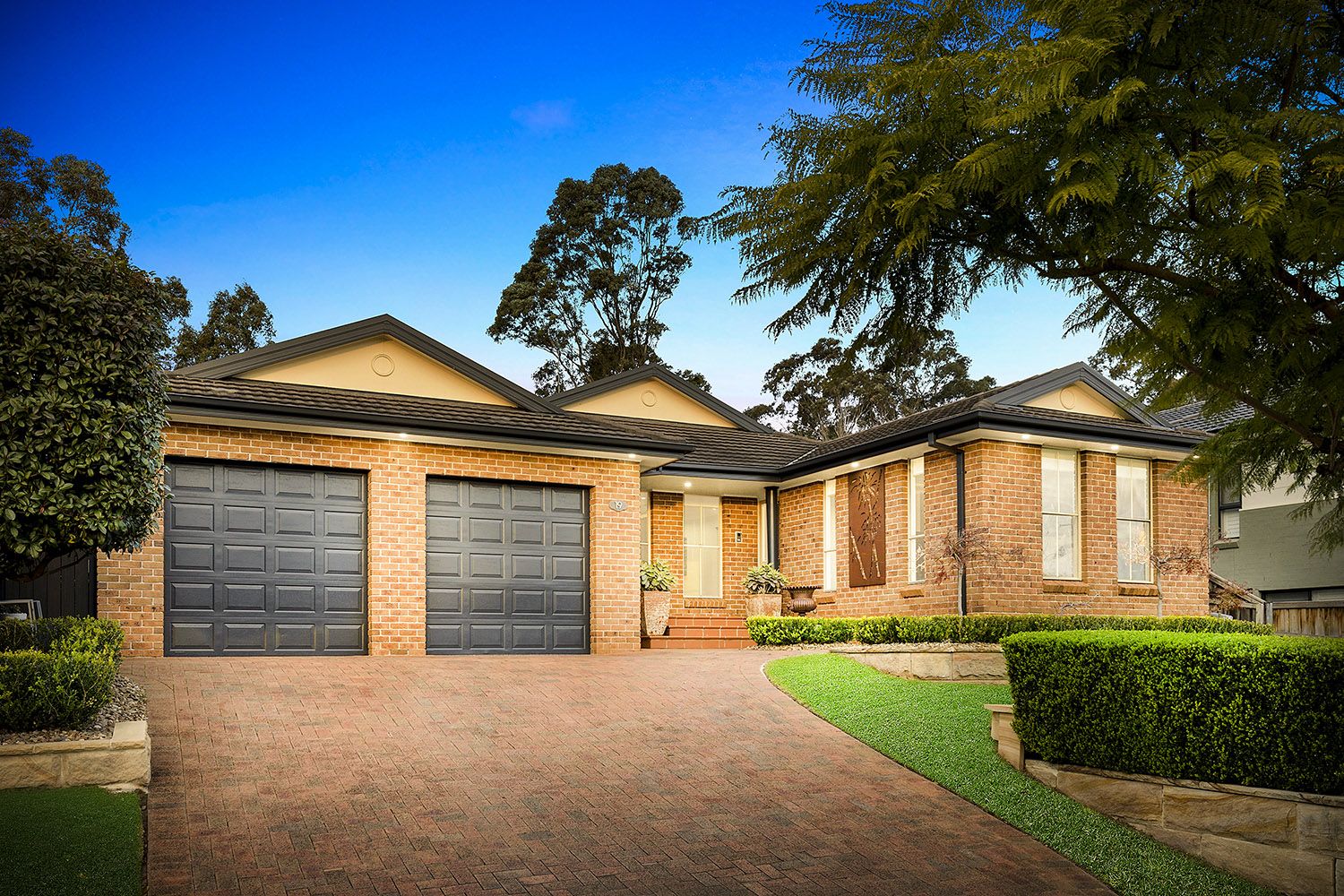 4 bedrooms House in 19 Ellerstone Court KELLYVILLE NSW, 2155