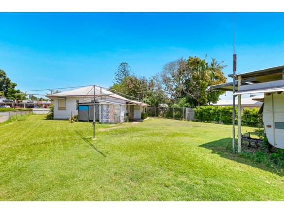 12 Randall Road, Wynnum West QLD 4178