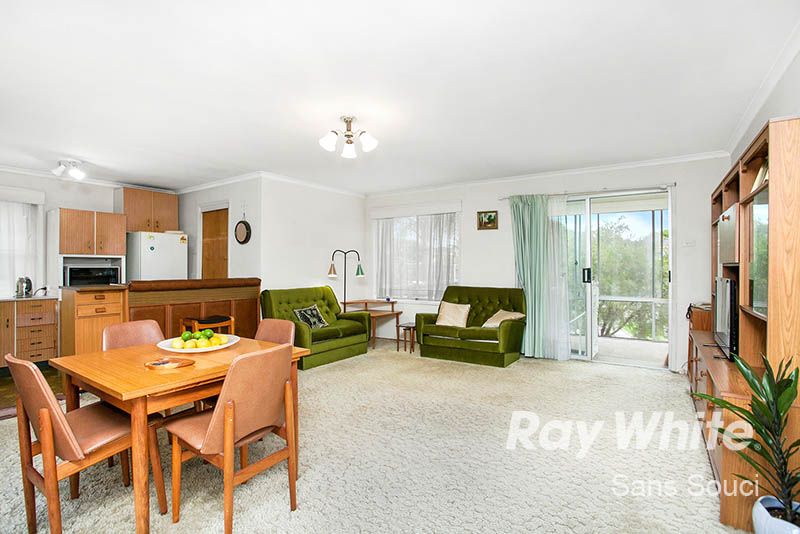 37 Colson Crescent, Monterey NSW 2217, Image 2