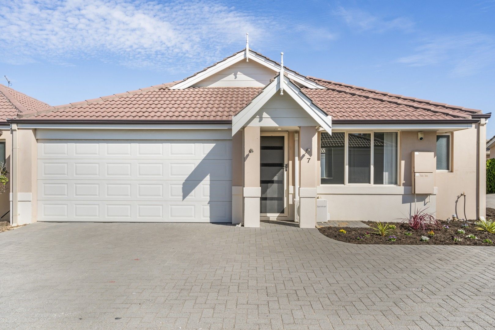 3 bedrooms House in 7/15 Durling Place KELMSCOTT WA, 6111