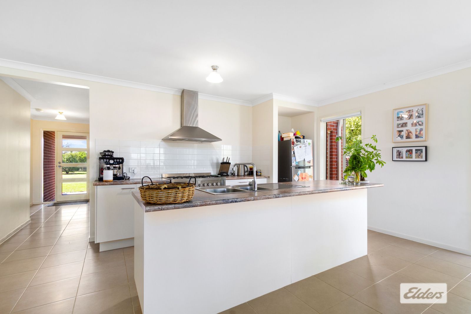 63 Queen Street, Rosedale VIC 3847, Image 2