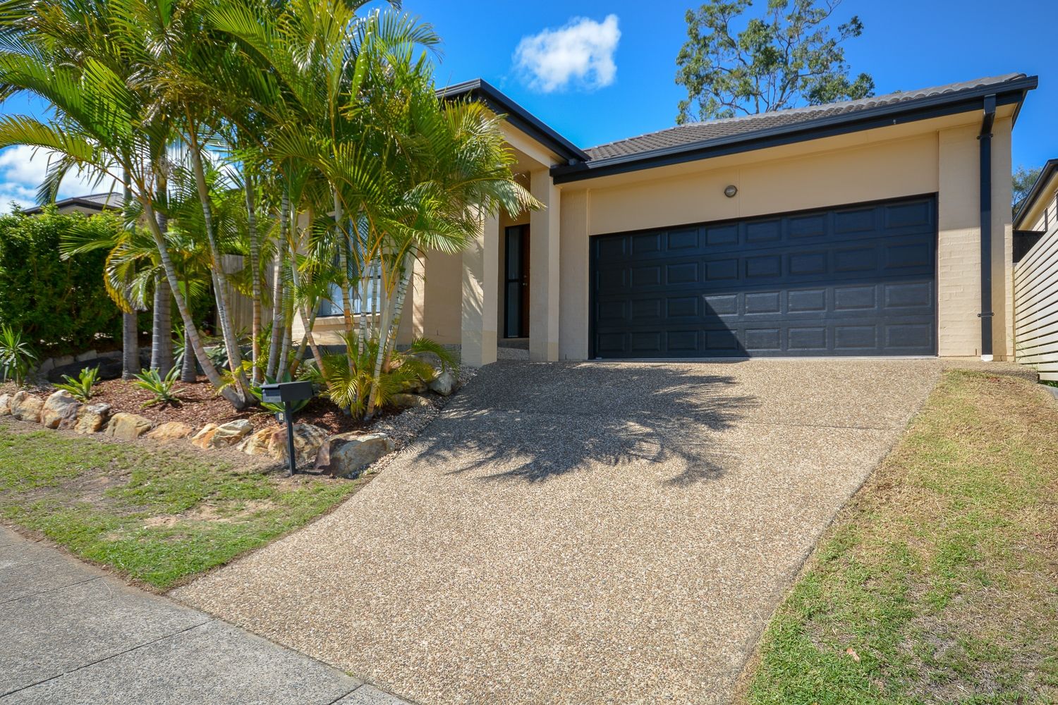 8 Forest Ridge Court, Springfield Lakes QLD 4300, Image 1