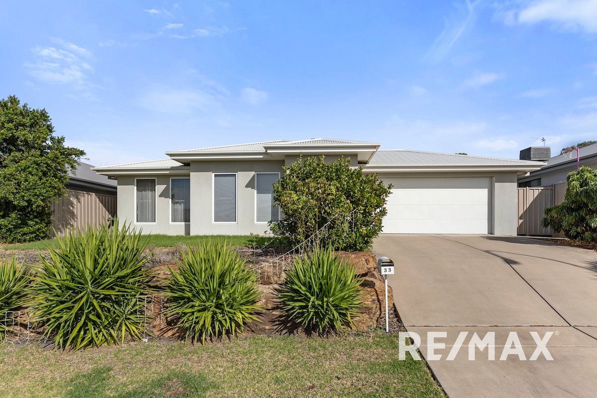 33 Strickland Drive, Boorooma NSW 2650, Image 1