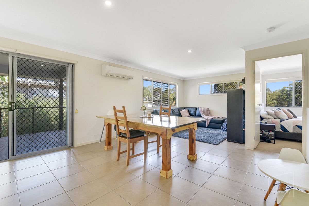 23 Dunk Place, Little Mountain QLD 4551, Image 2