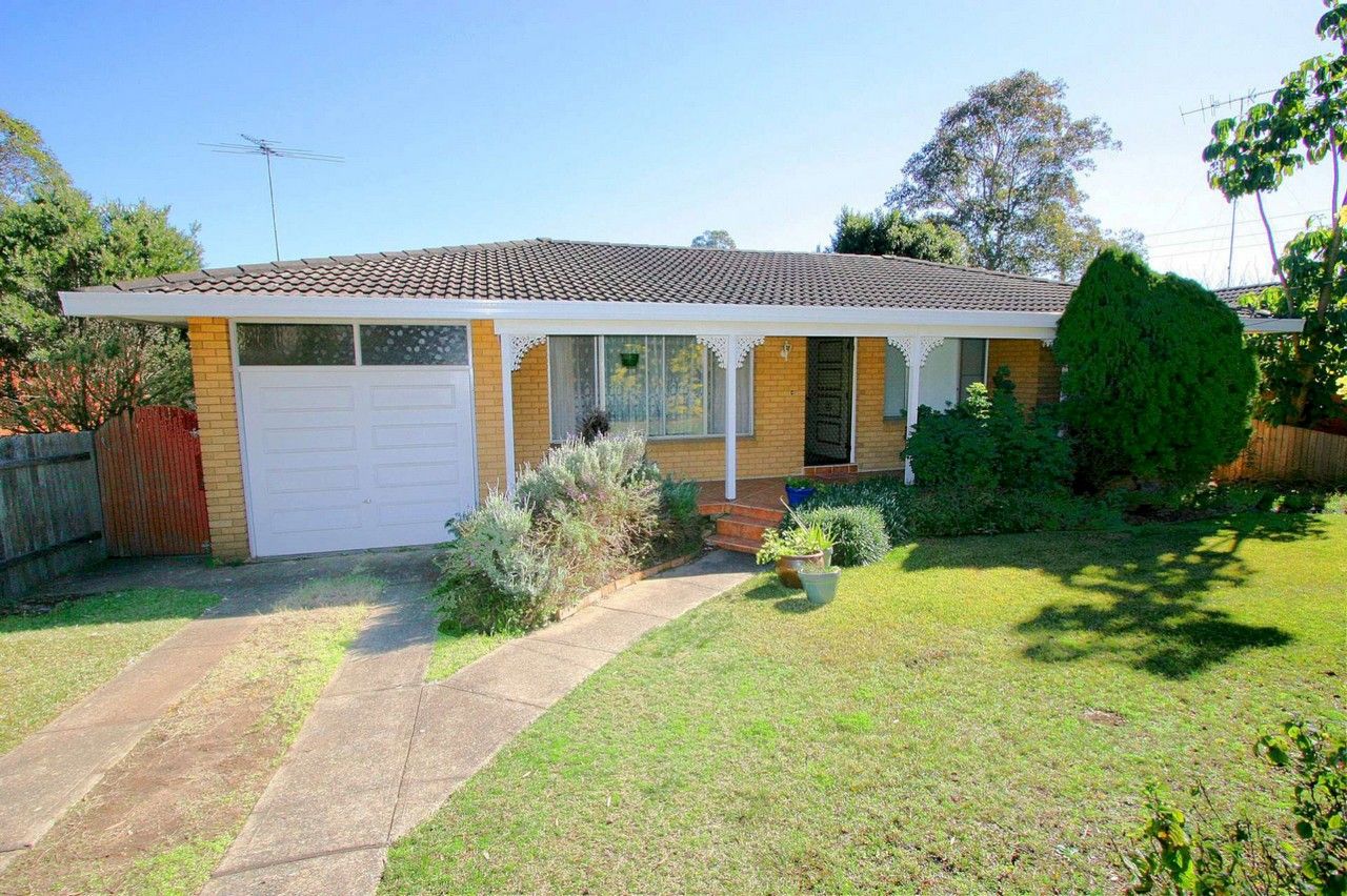 3 bedrooms House in 12 Bowman Avenue CASTLE HILL NSW, 2154