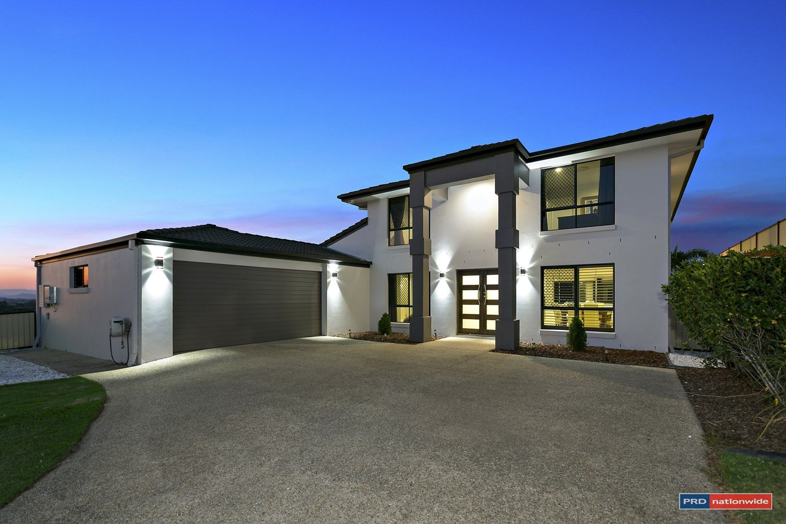 11 Royal View Close, Burleigh Heads QLD 4220, Image 2