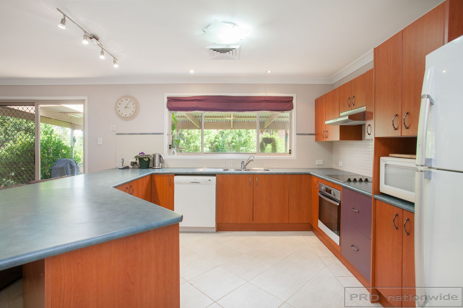 24 Carlisle Place, Morpeth NSW 2321, Image 2