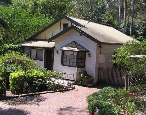 2 Hillcrest Road, Empire Bay NSW 2257