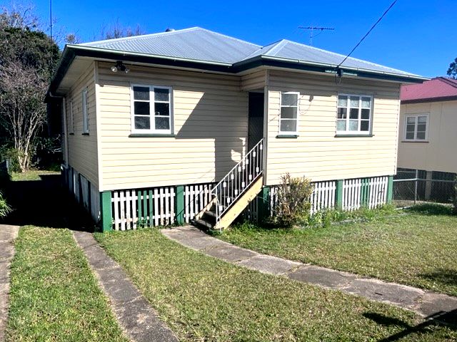 4 bedrooms House in 97 Lindwall Street UPPER MOUNT GRAVATT QLD, 4122