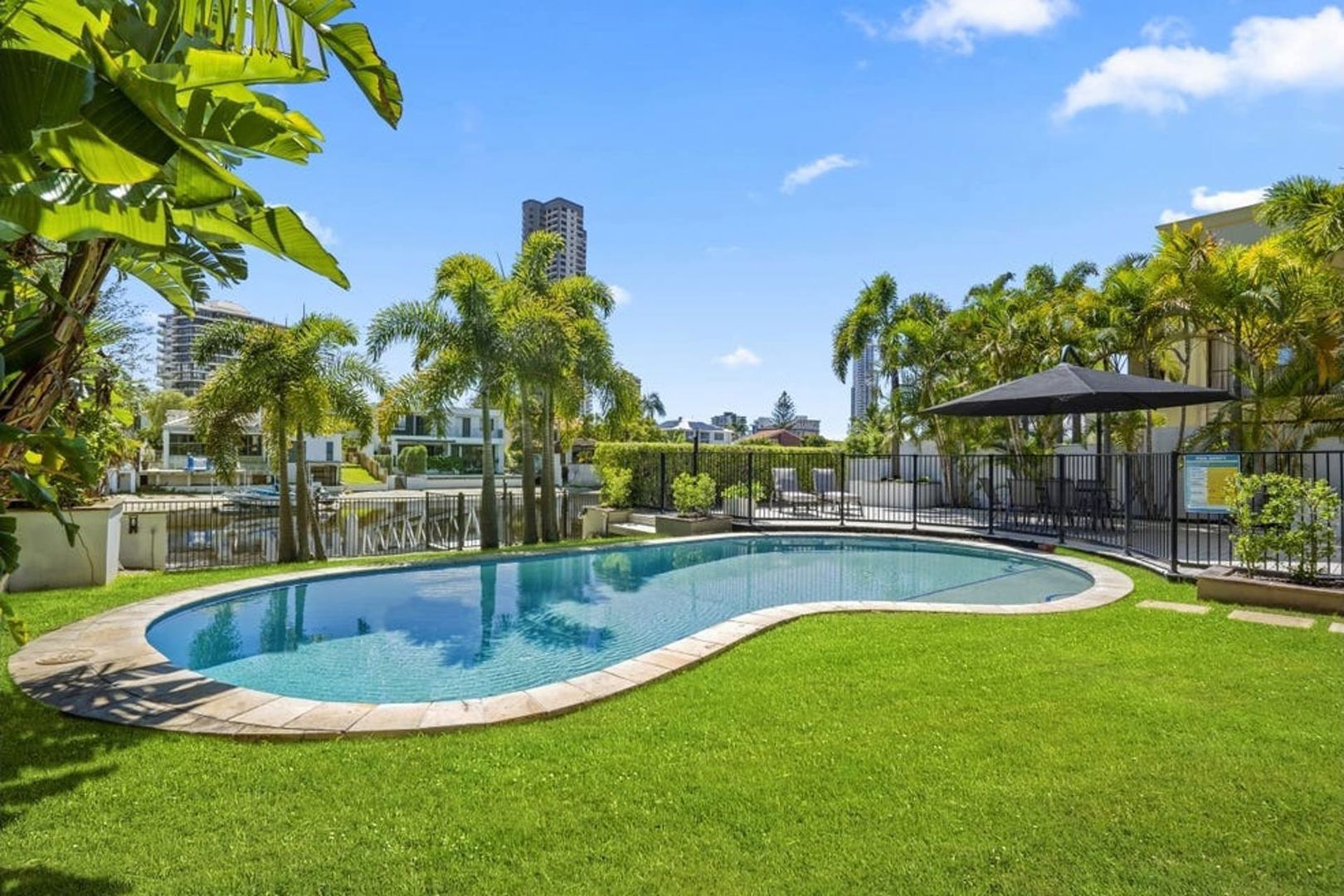 13 Seafarer Court, Paradise Waters QLD 4217, Image 2