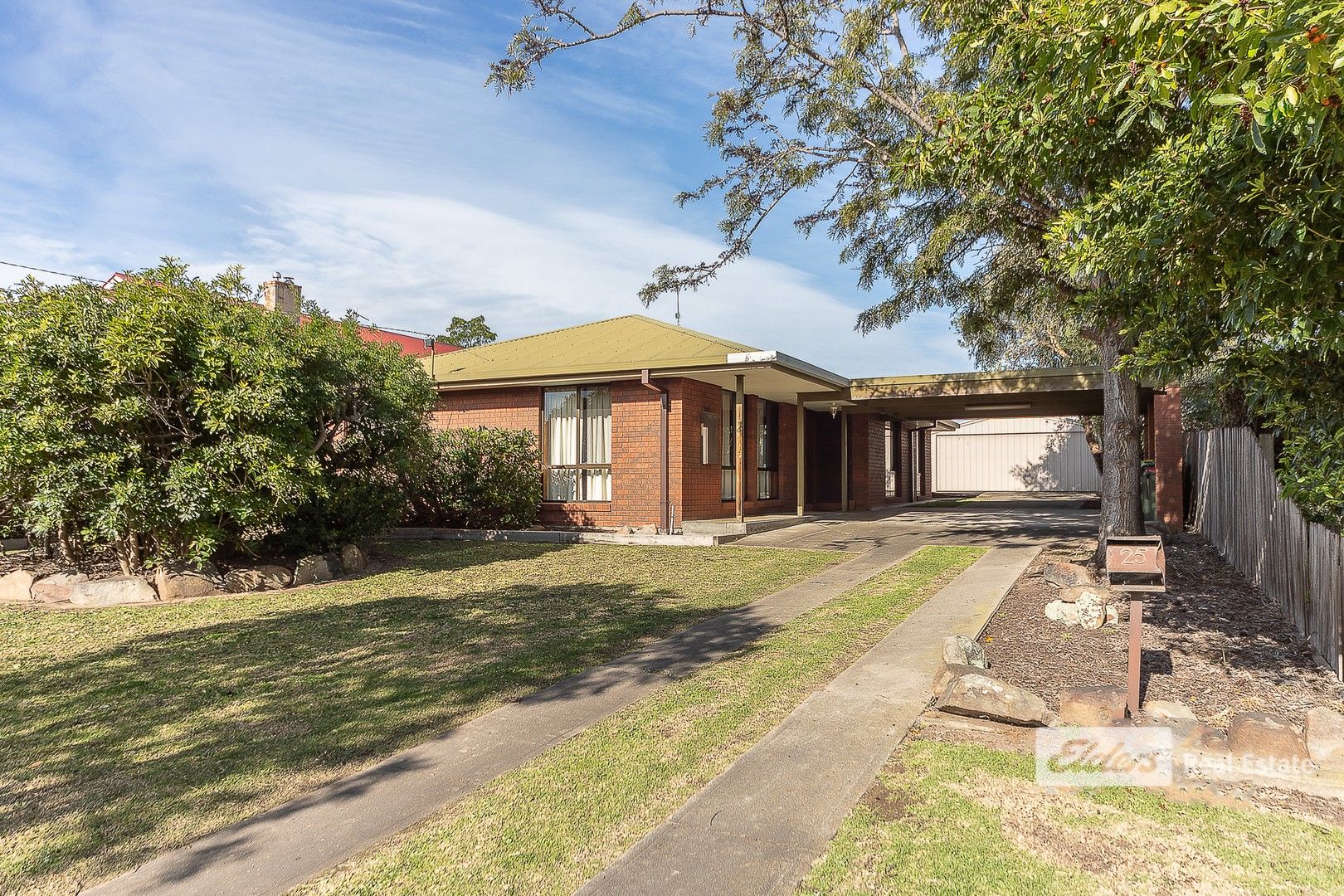 3 bedrooms House in 25 Ross Street BAIRNSDALE VIC, 3875