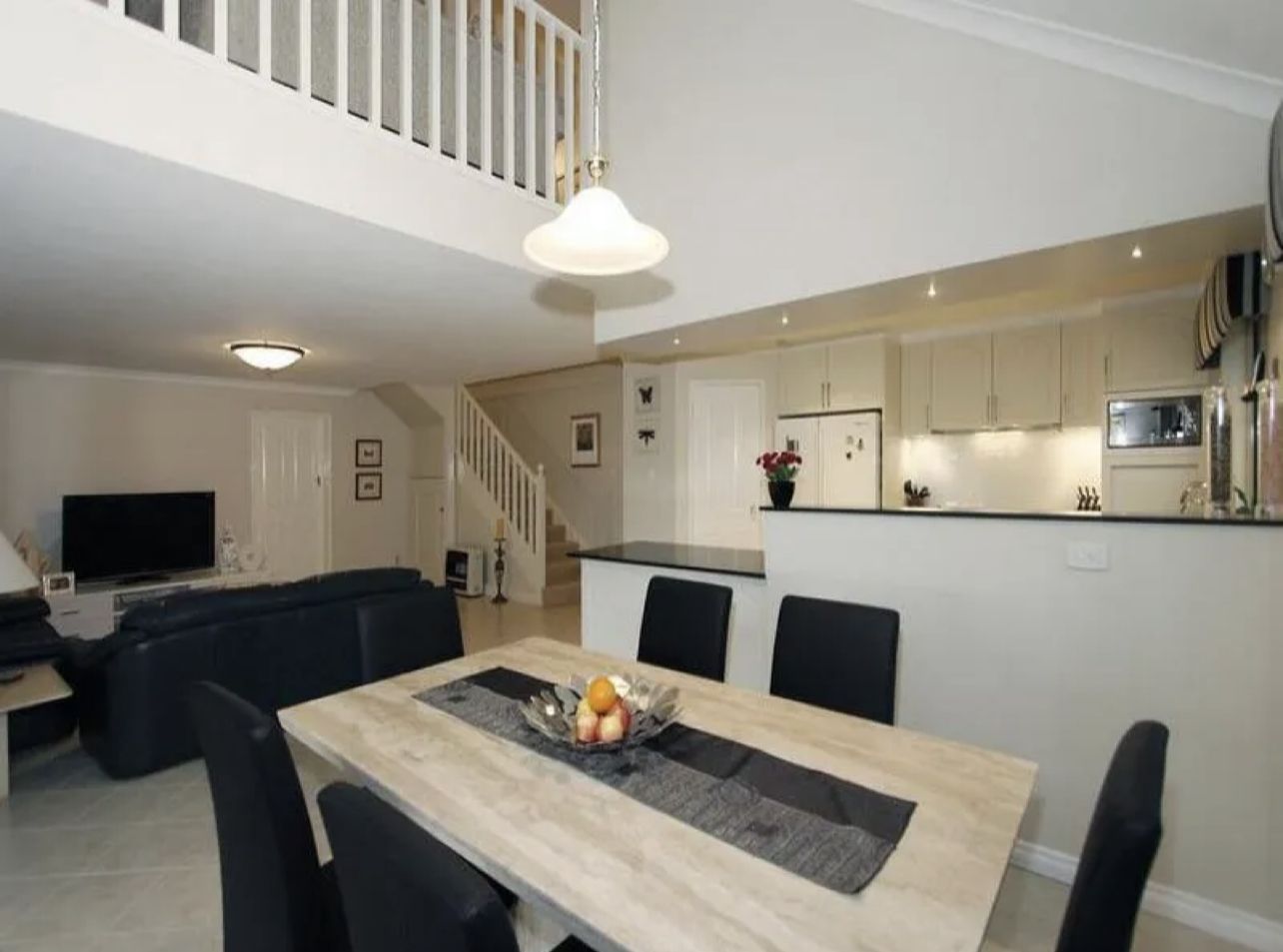 4 bedrooms House in 8 Bayfield Crescent MINDARIE WA, 6030