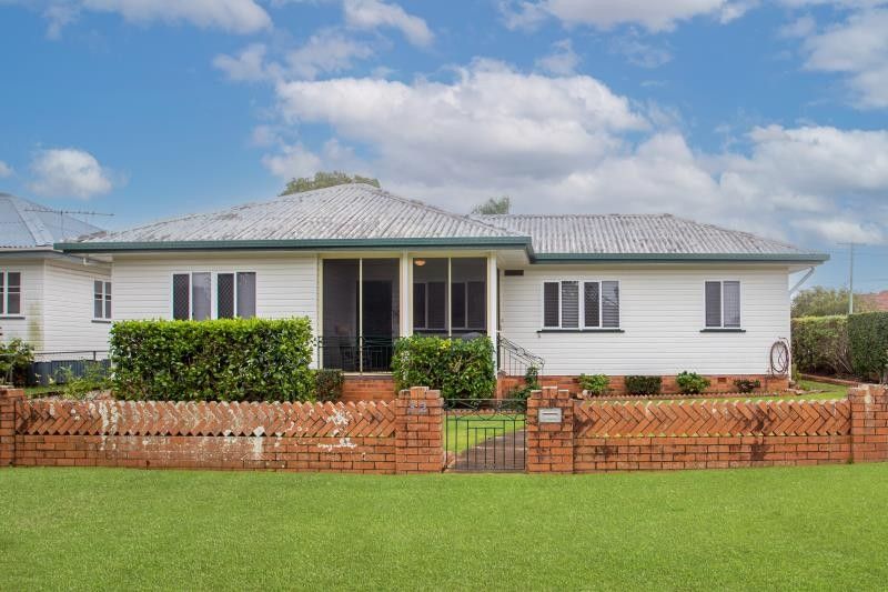 32 COLLINS STREET, Woody Point QLD 4019, Image 0