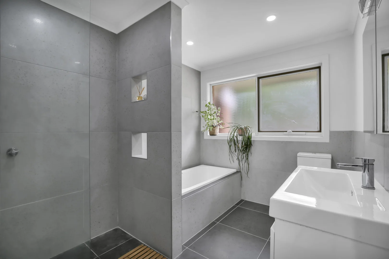 Additional image 10 of 93 Coalville Road, Moe VIC 3825