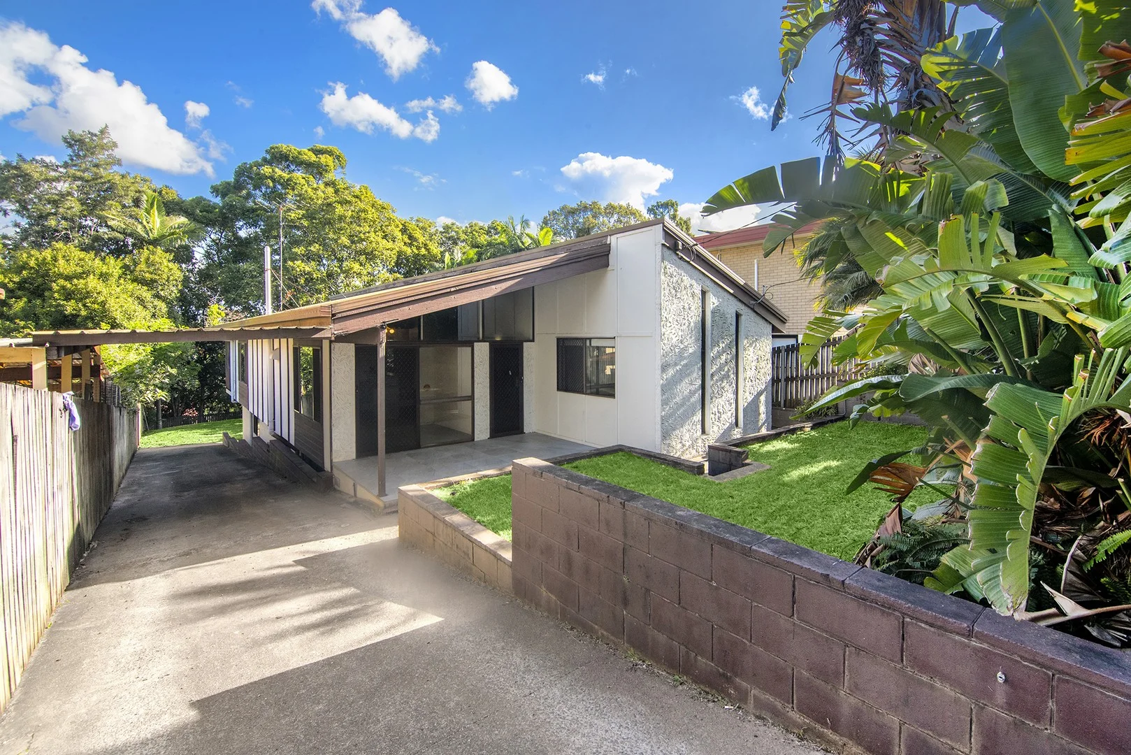 Primary image of 21 Nerang-Broadbeach Road, Nerang QLD 4211