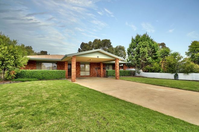 Picture of 2 Renwick Crt, DENILIQUIN NSW 2710