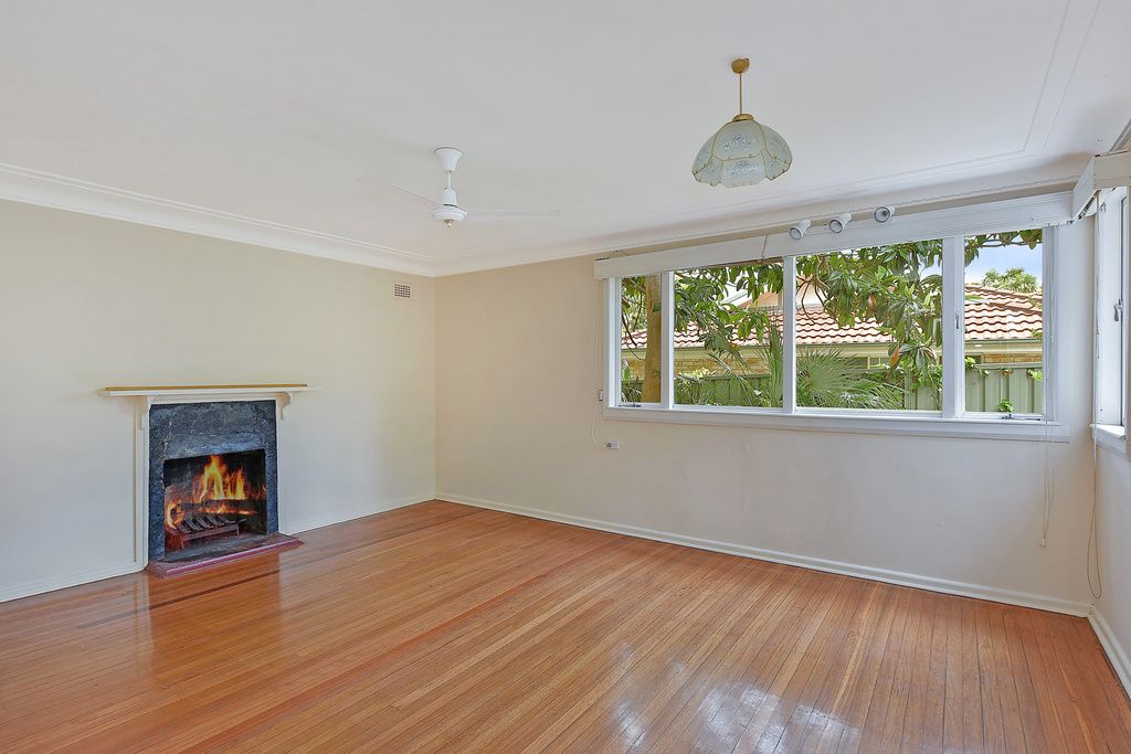 8 King Street, Mount Kuring-Gai NSW 2080, Image 2