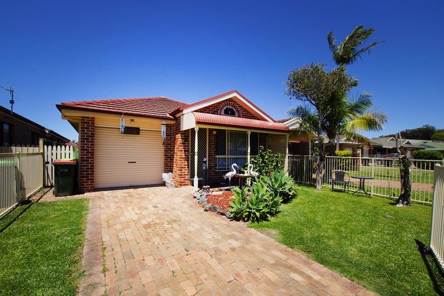 3 bedrooms House in 15a Eeley Close COFFS HARBOUR NSW, 2450