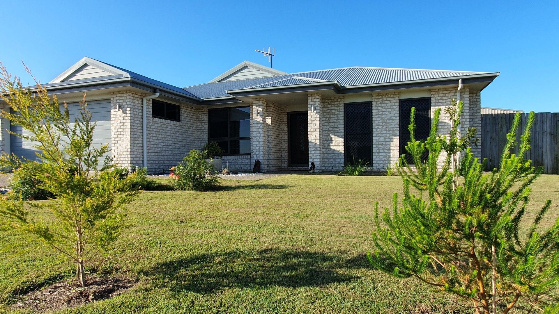 19 BEACHMERE STREET, Burnett Heads QLD 4670, Image 0