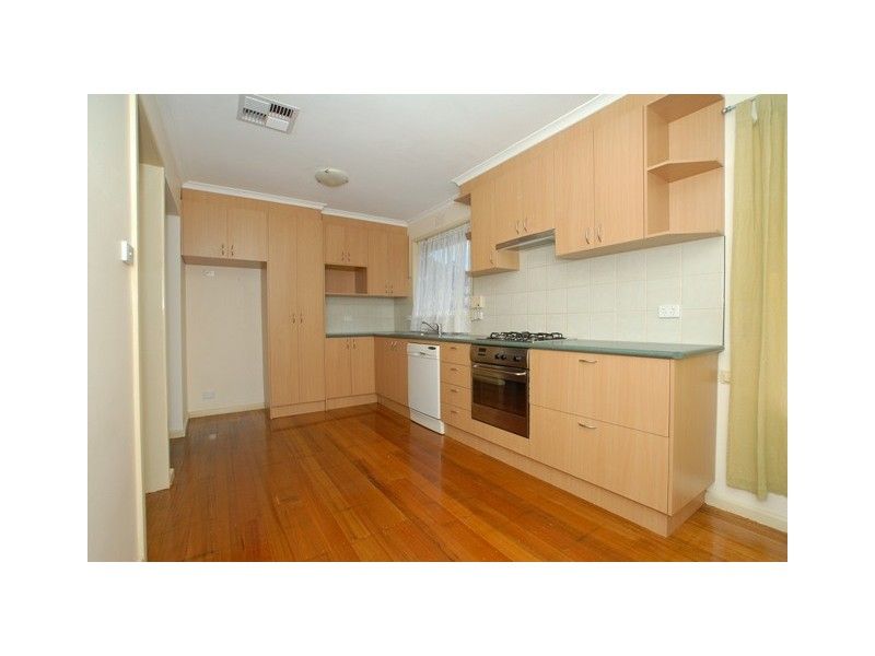 33 Spring Drive, Hoppers Crossing VIC 3029 House For Rent 400 Domain