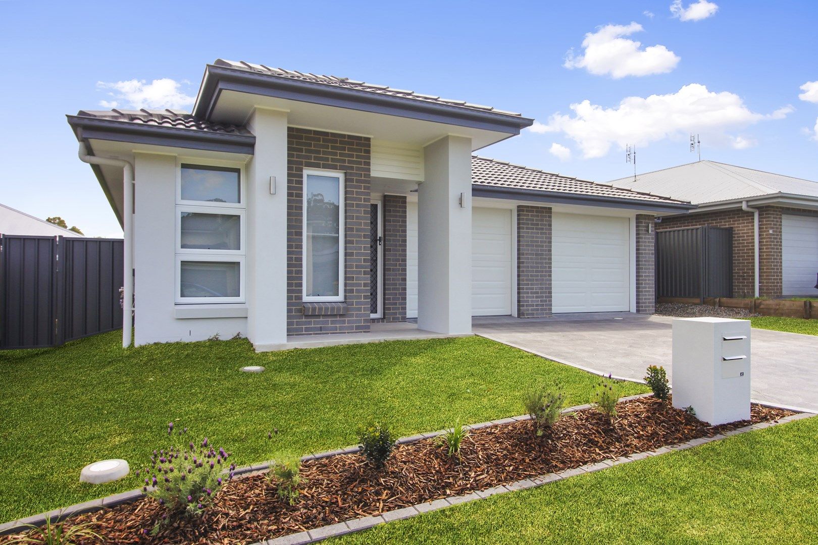 4 bedrooms House in 27 Galleon Street HAMLYN TERRACE NSW, 2259