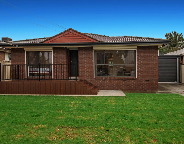 19 Lovell Drive, St Albans VIC 3021