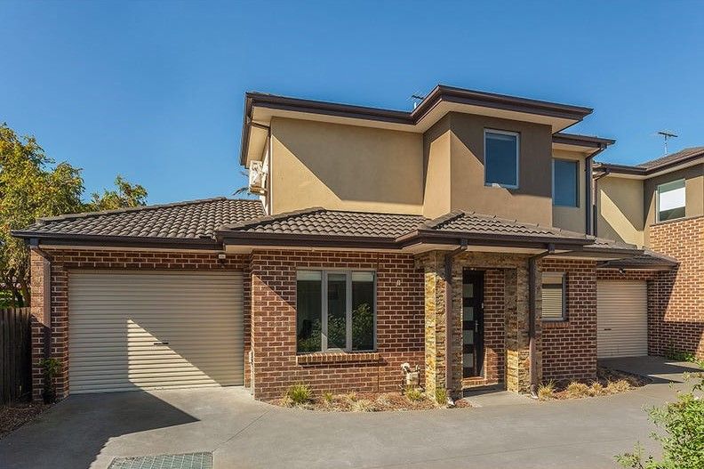 3 bedrooms Townhouse in 2/7 Willow Court BELLFIELD VIC, 3081