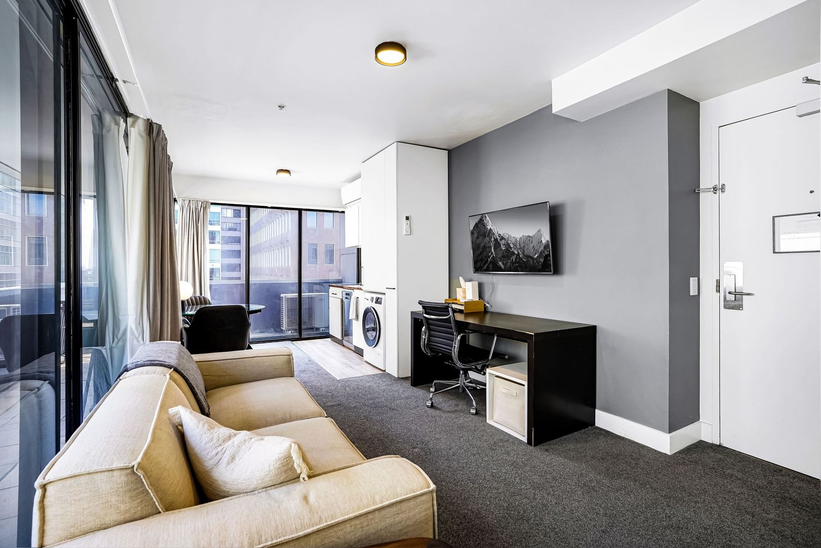 706/18 Bank Place, Melbourne VIC 3000, Image 2