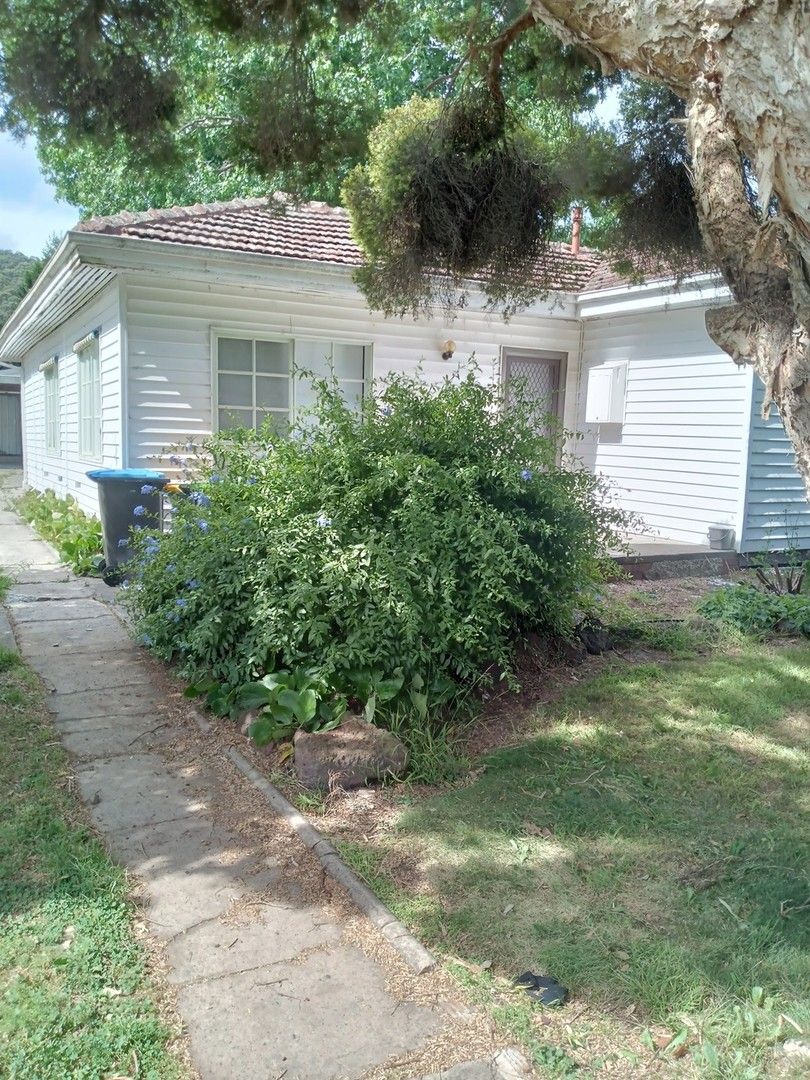 3 bedrooms House in 16 Rollings Road UPPER FERNTREE GULLY VIC, 3156