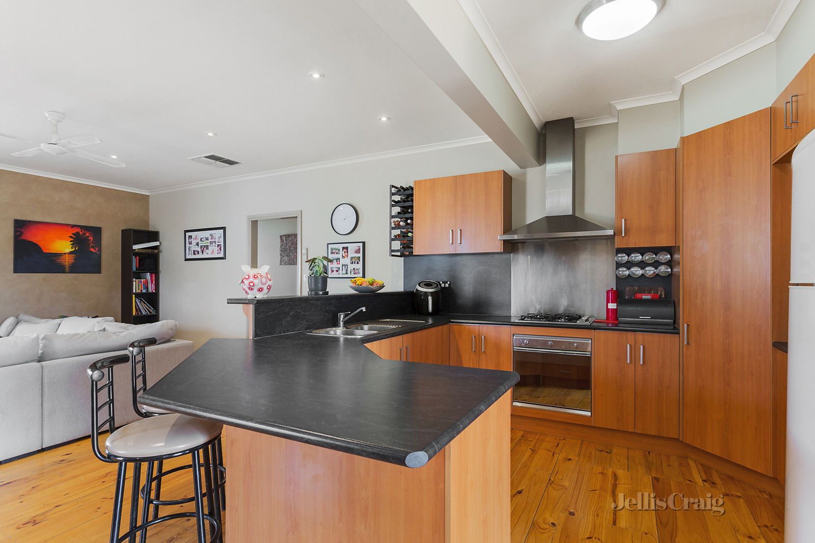 25 Franklin Street, Maldon VIC 3463, Image 2