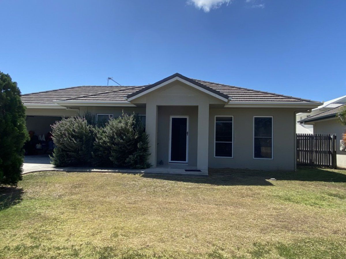3 bedrooms House in 32 Seabreeze Crescent BOWEN QLD, 4805