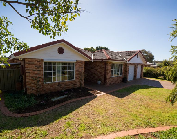 2 Brian Hambly Place, Dubbo NSW 2830