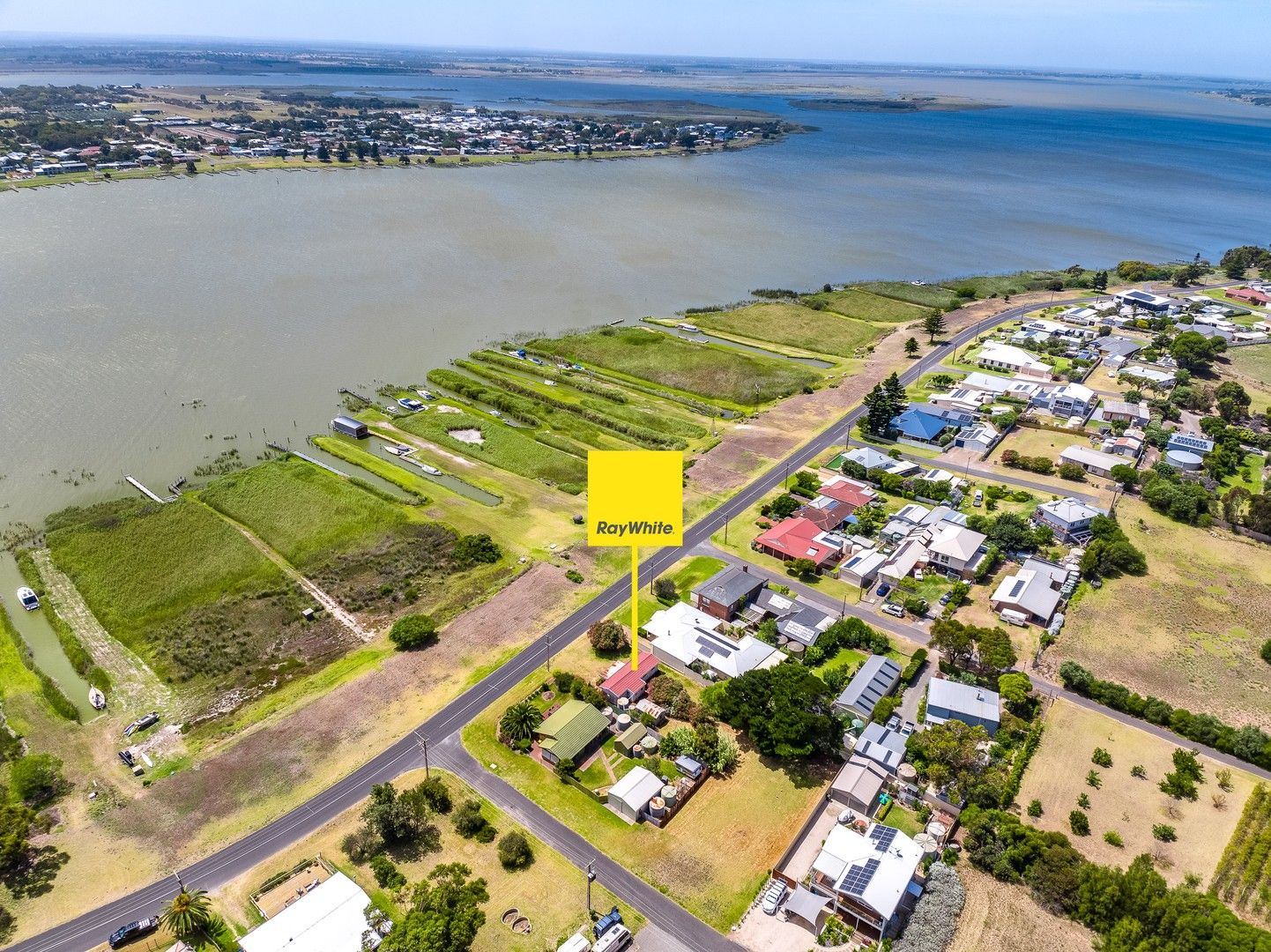 79 Captain Sturt Parade, Hindmarsh Island SA 5214, Image 0