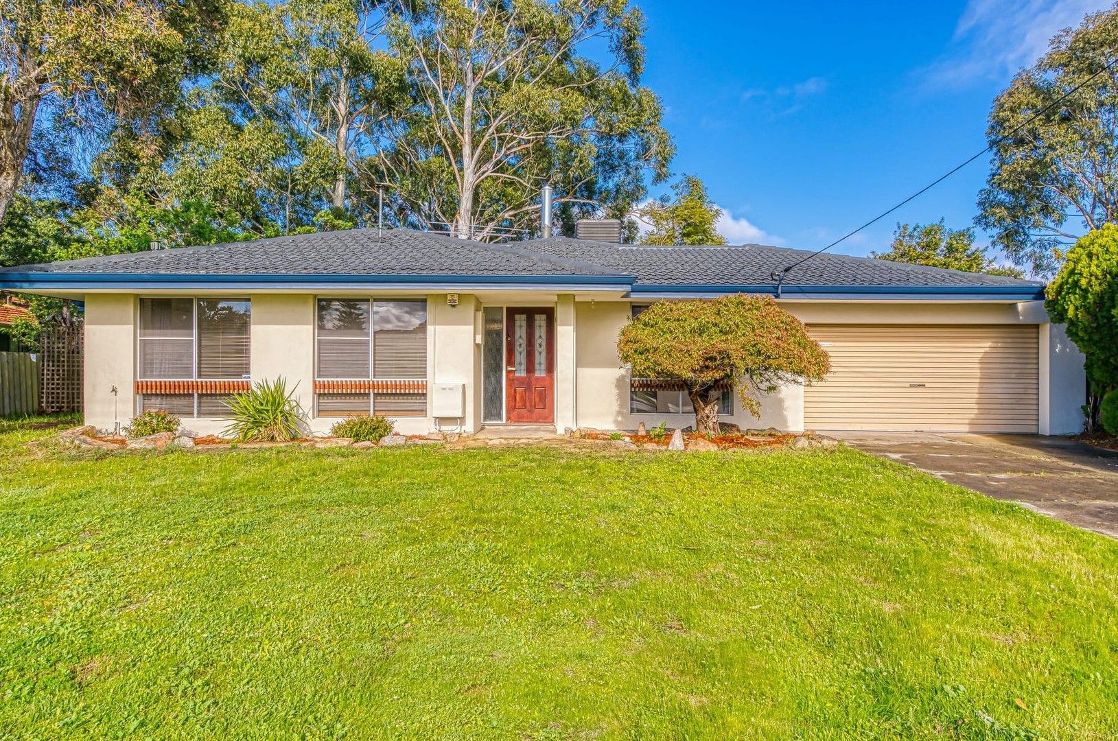 4 Cressida Way, Camillo WA 6111, Image 0