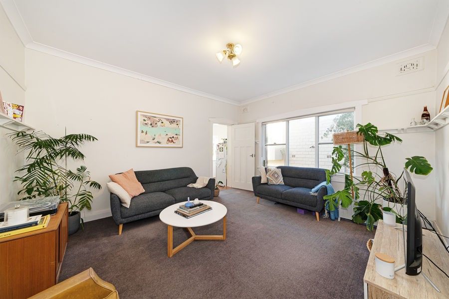 2 bedrooms Apartment / Unit / Flat in 4/6 Gardyne Street BRONTE NSW, 2024