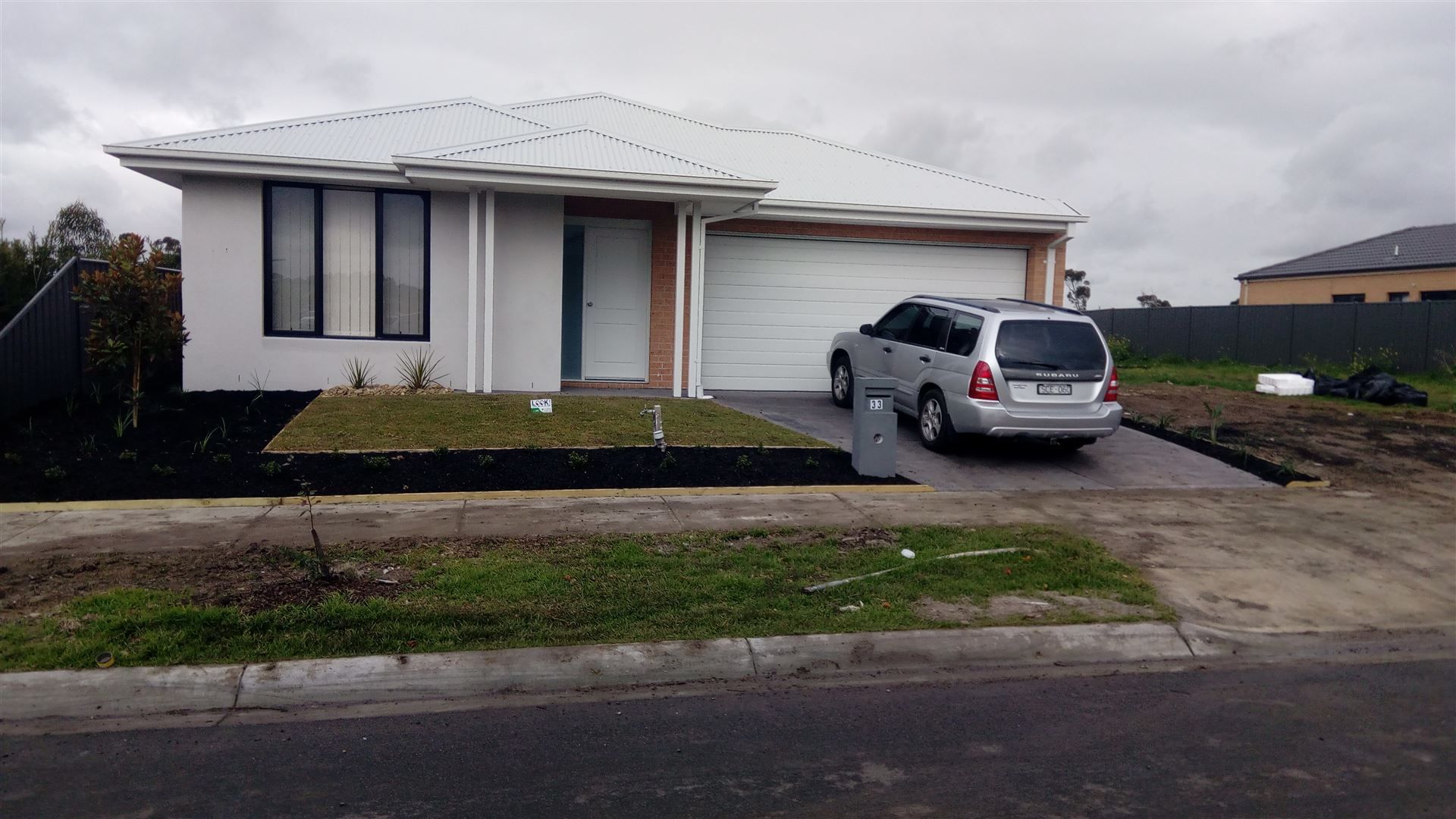 4 bedrooms House in 33 Recreation Street ROXBURGH PARK VIC, 3064