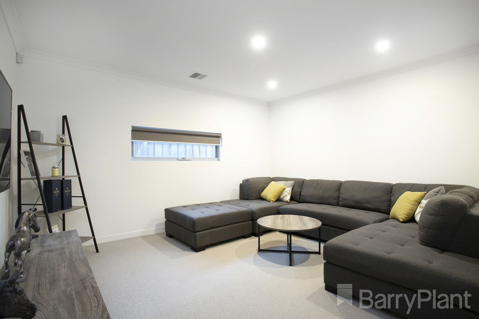 18 Flourish Circuit, Greenvale VIC 3059, Image 2