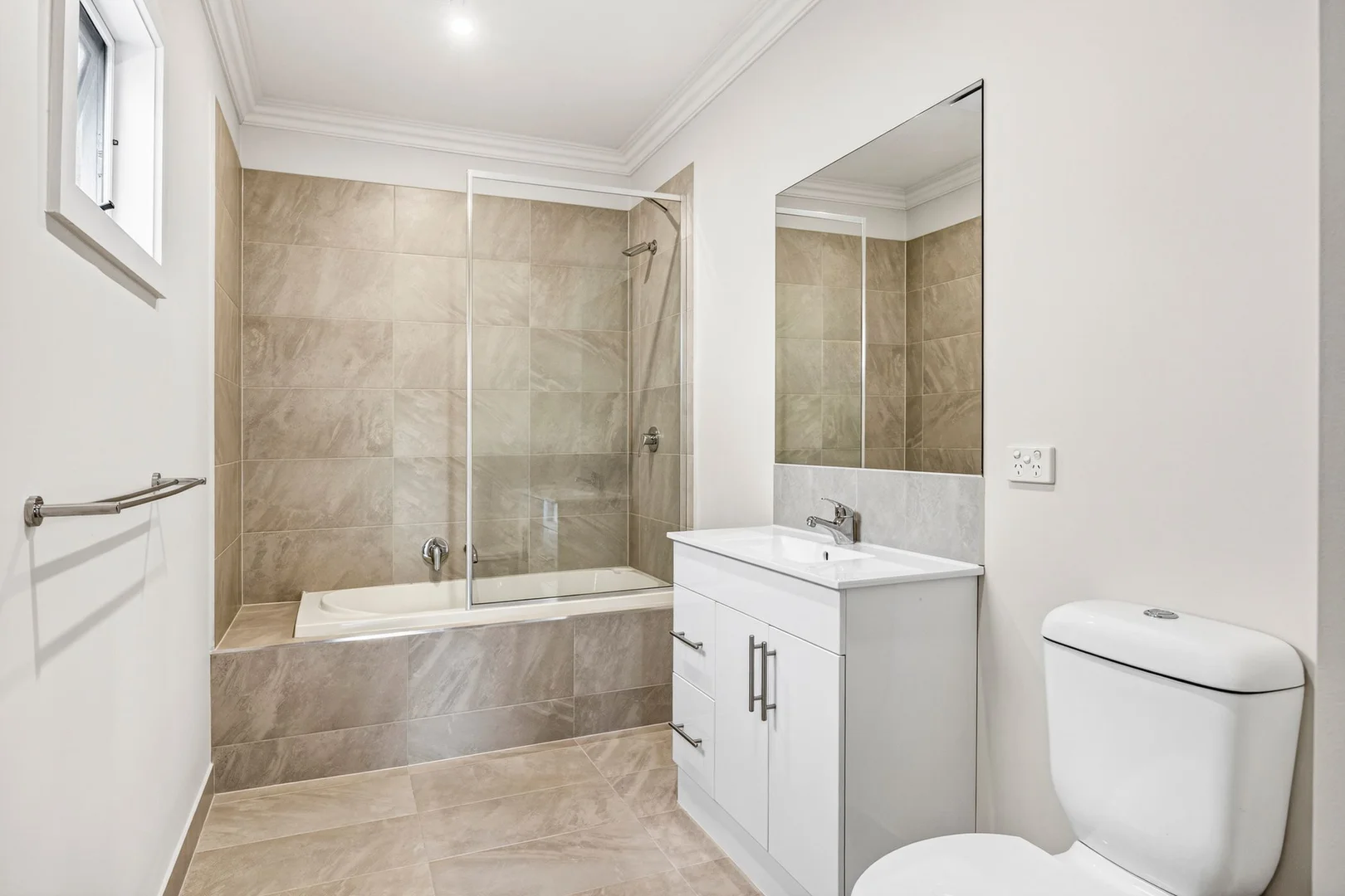 Additional image 5 of 1/7 Trewheela Avenue, Manifold Heights VIC 3218