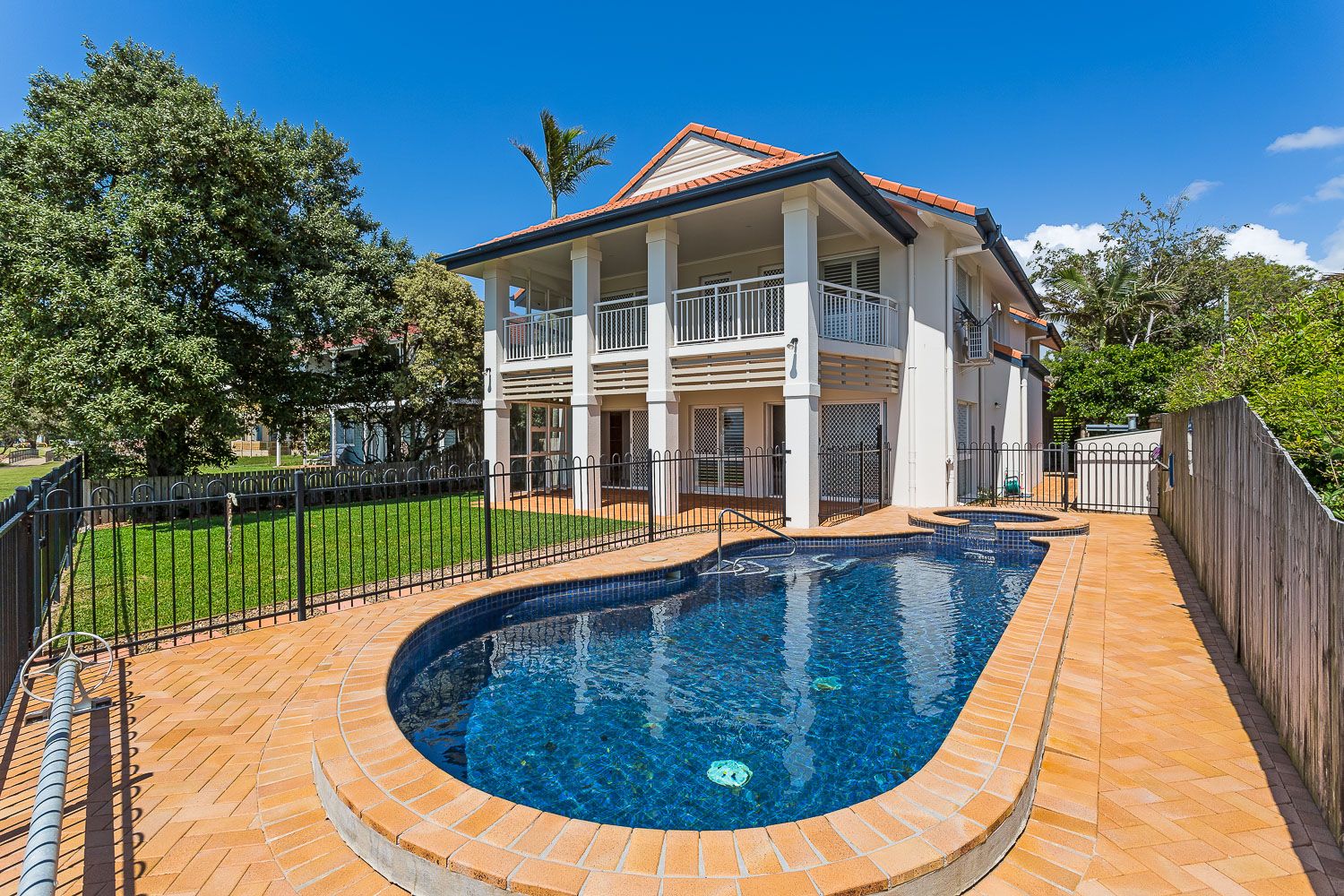 56 Prince Edward Parade, Redcliffe QLD 4020, Image 2