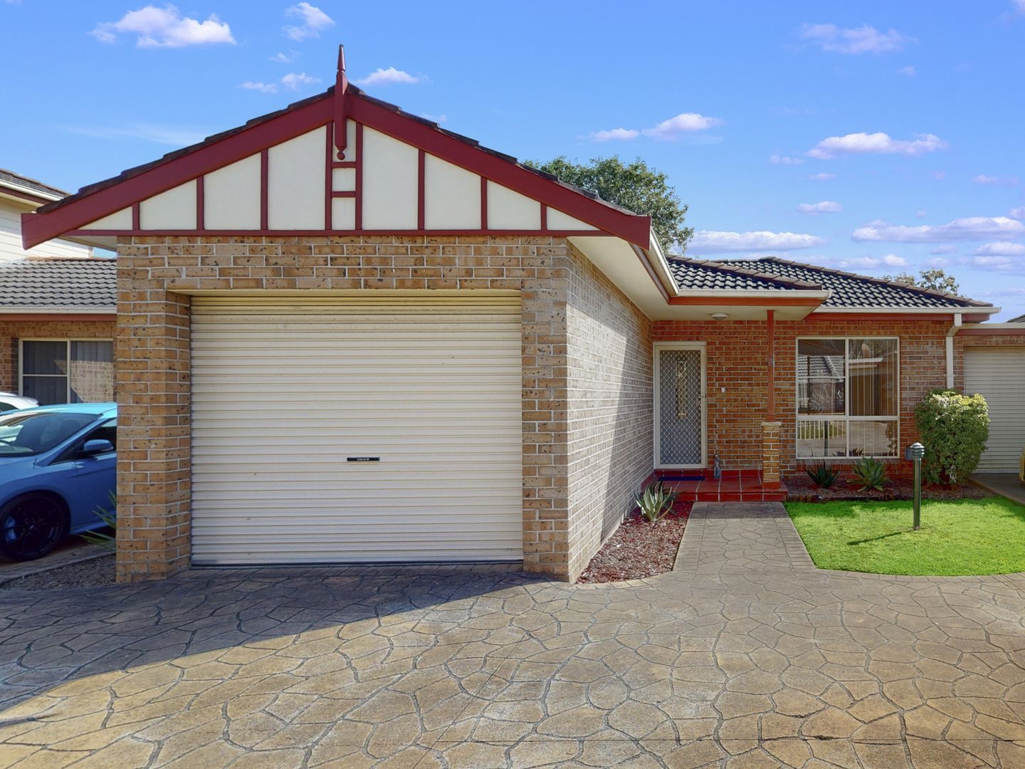 3 bedrooms Villa in 102 Arcadia Street PENSHURST NSW, 2222