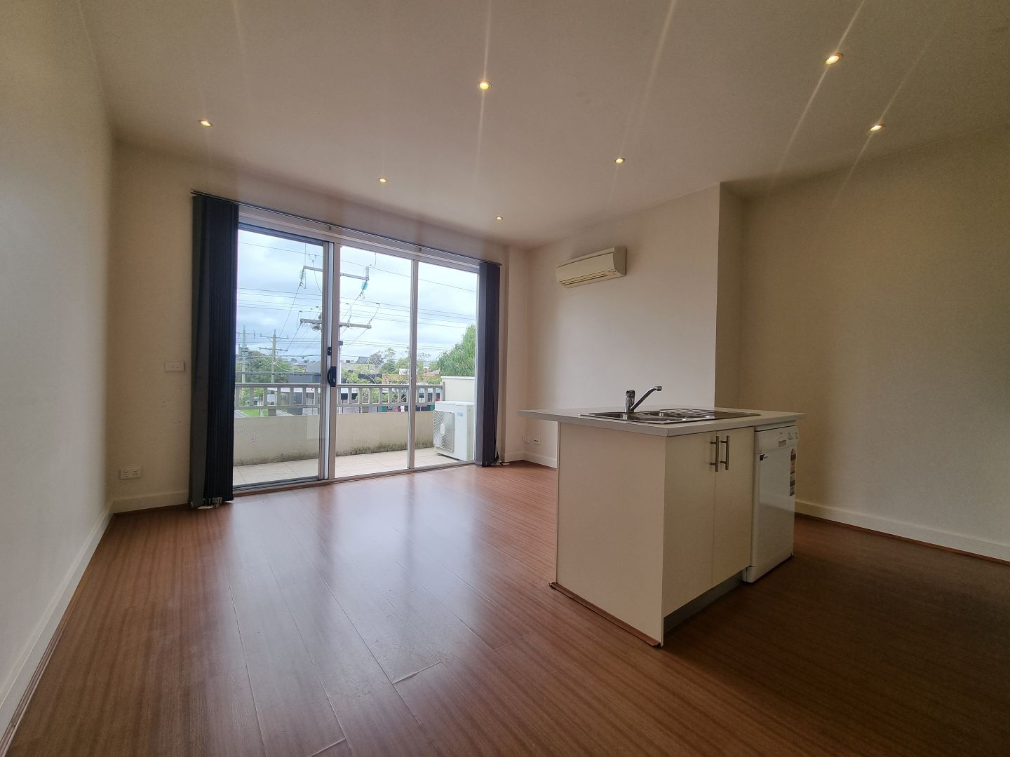 5-1422-centre-road-clayton-south-vic-3169-apartment-for-rent-480