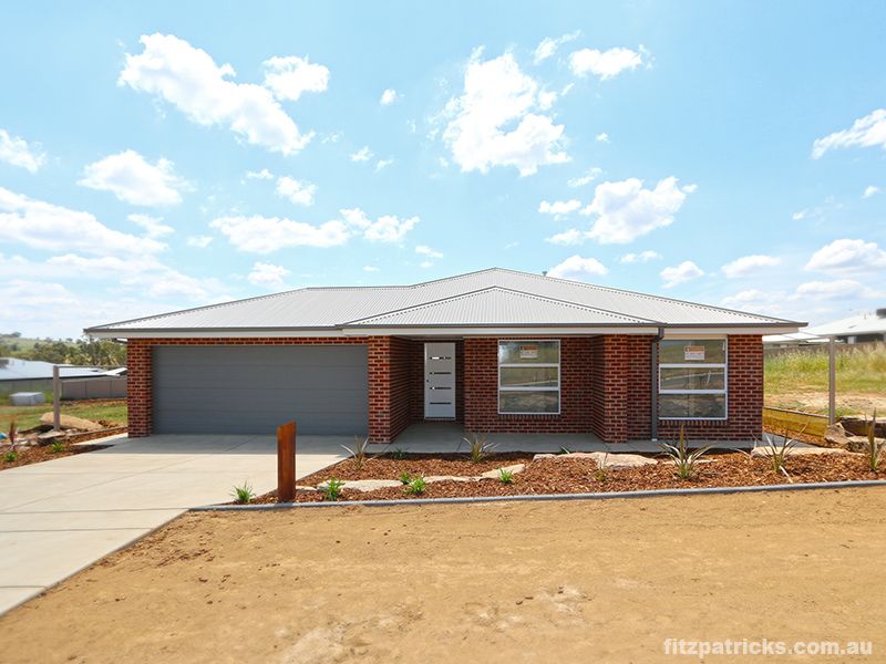 14 Darcy Drive, Boorooma NSW 2650