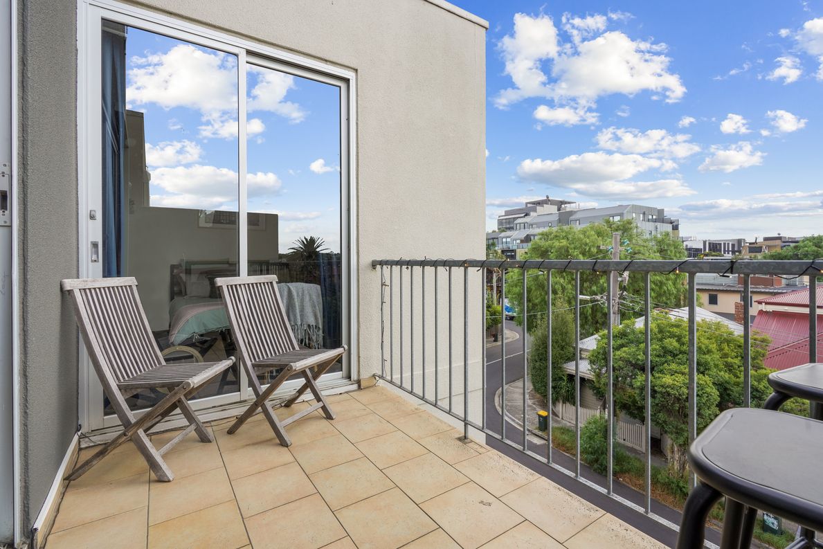 2 bedrooms Apartment / Unit / Flat in 206/126 Carlisle Street ST KILDA VIC, 3182
