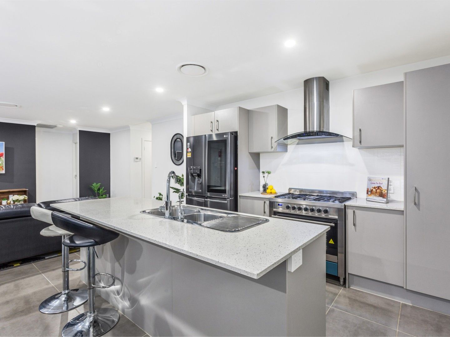 39 Bourne Ridge, Oran Park NSW 2570, Image 1