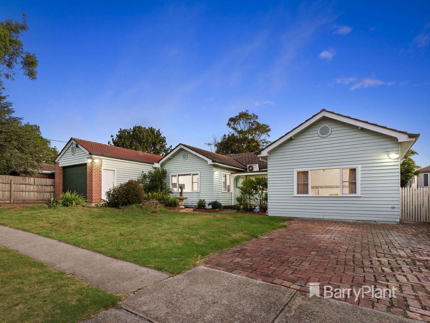 46 Van Ness Avenue, Mornington Property History & Address Research