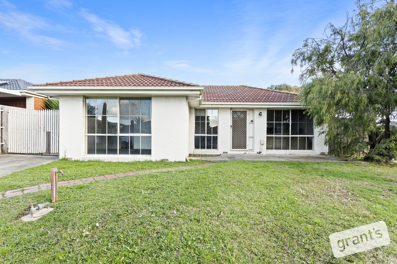 2 Borrowdale Court, Cranbourne West VIC 3977, Image 0