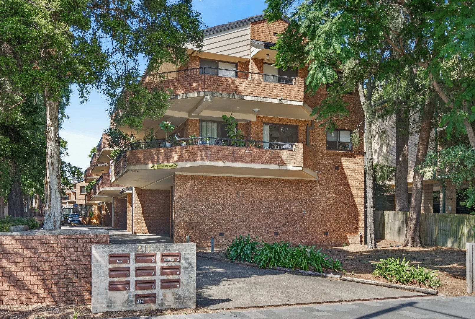 Primary image of 4/211 Hawkesbury Road, Westmead NSW 2145