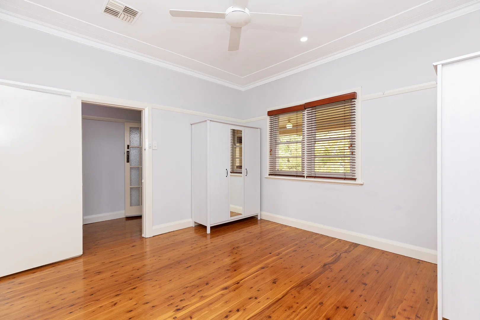 Additional image 13 of 2 Douglas Avenue, Tamworth NSW 2340