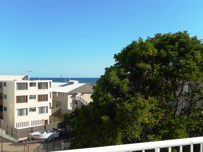 2 bedrooms Apartment / Unit / Flat in 6/64 Edmund Street KINGS BEACH QLD, 4551