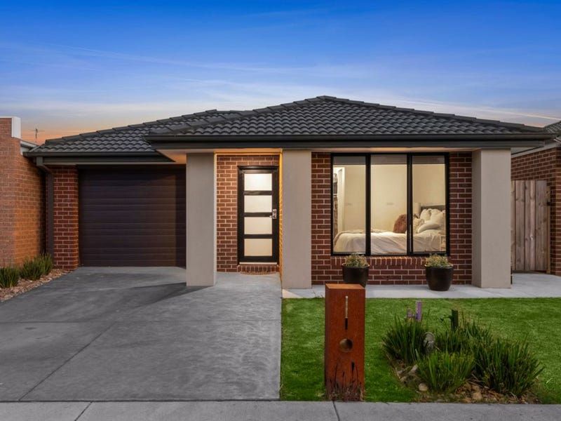 3 bedrooms House in 9 Sandor Terrace CHARLEMONT VIC, 3217